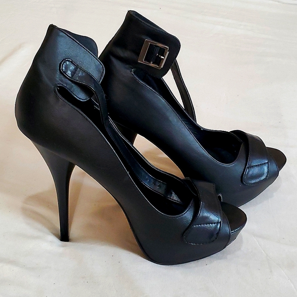 Venus sexy black high heels